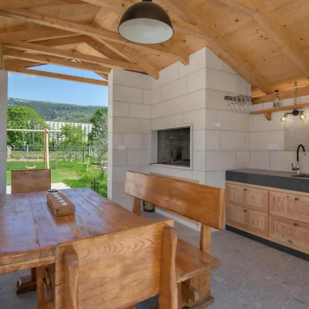 Luxurious In Σπίτι διακοπών Donji Proložac